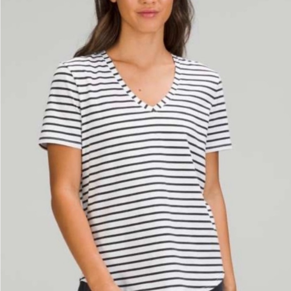 Lululemon Love V-Neck Short Sleeve T-Shirt - Size 14 Yachtie Stripe White Black